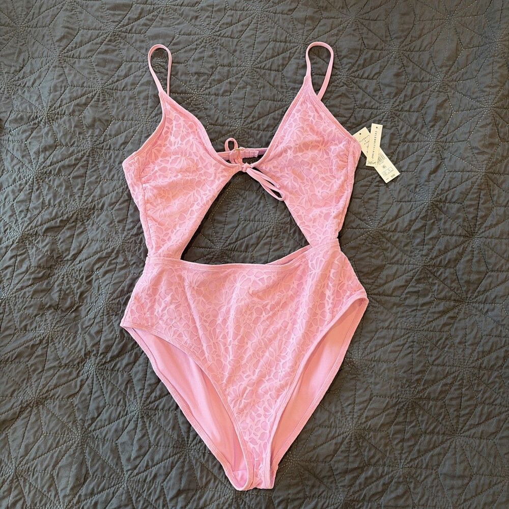 Celebrity Pink Lavender Lace 1-Piece Swimsuit (Size XL (15-17))